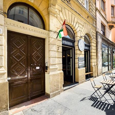 Spacious & Serene Downtown Home With Free Parking Budapest Exterior photo