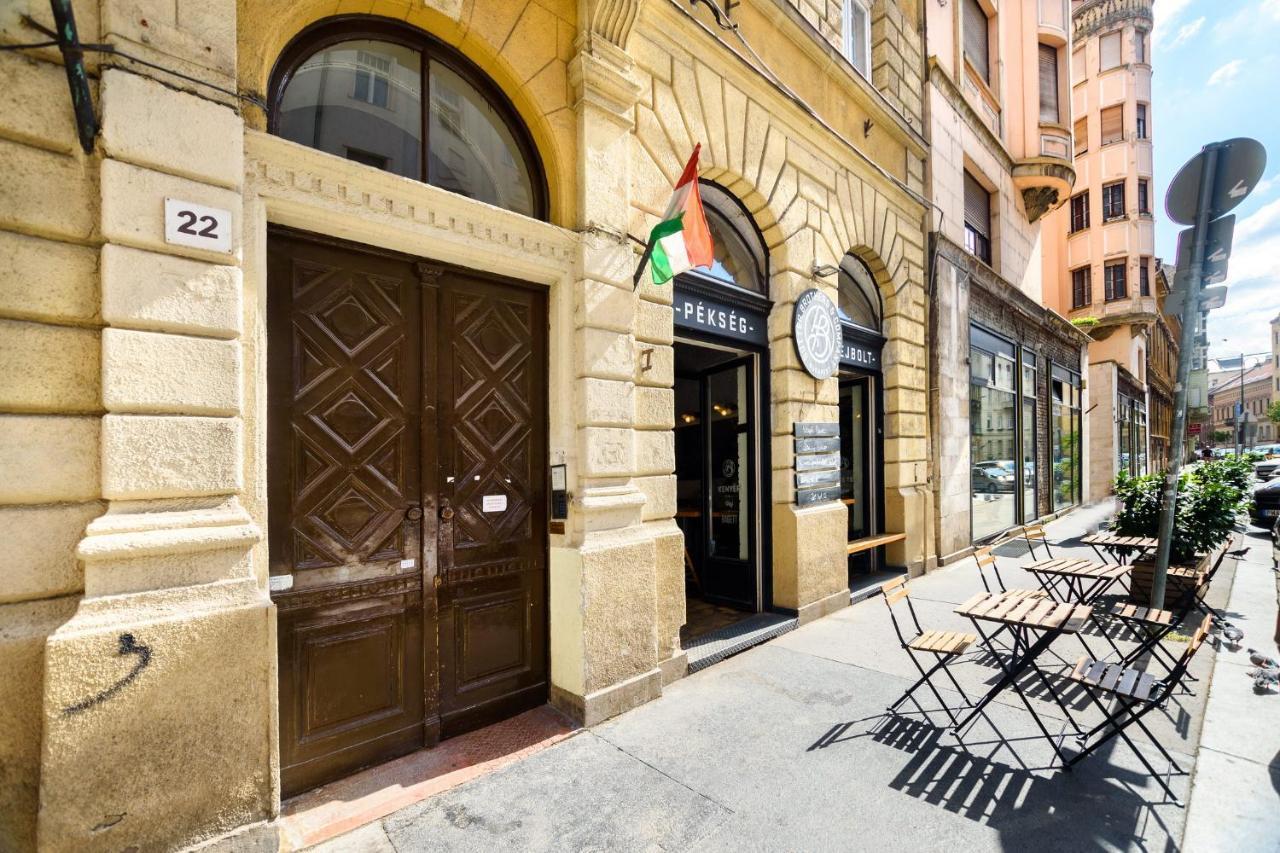 Spacious & Serene Downtown Home With Free Parking Budapest Exterior photo