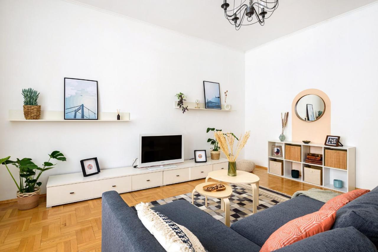Spacious & Serene Downtown Home With Free Parking Budapest Exterior photo